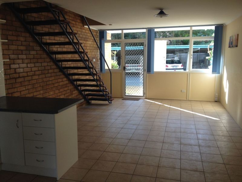 4/15 George Avenue, Broadbeach QLD 4218