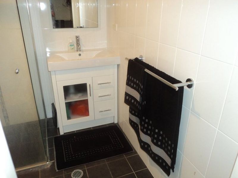 8/32 Armrick Avenue, Broadbeach QLD 4218