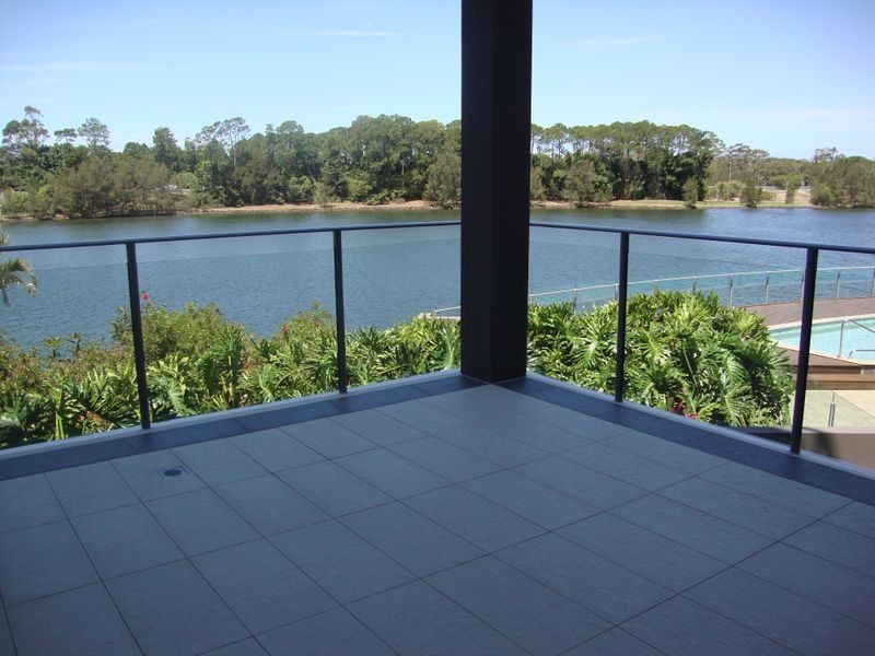 001/22 Benlexcen Drive, Robina QLD 4226