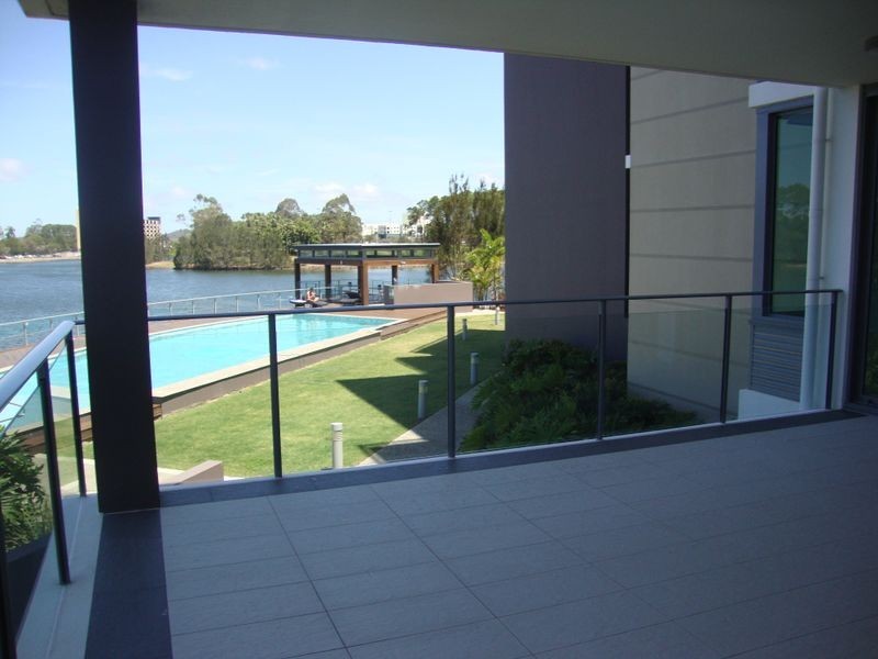 001/22 Benlexcen Drive, Robina QLD 4226