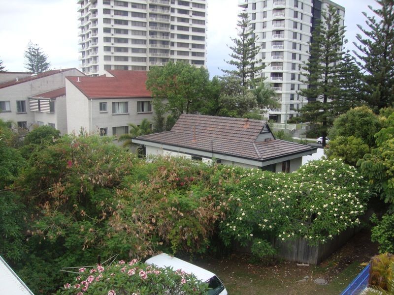 14/199 Surf Parade, Broadbeach QLD 4218