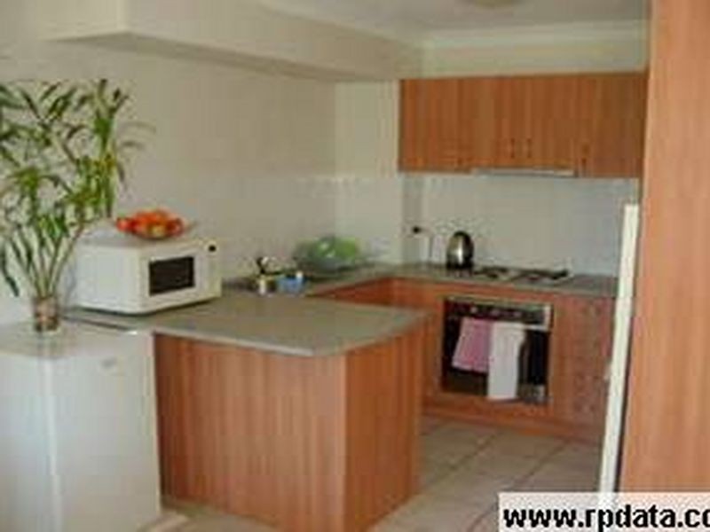 18/8 Whitby Street, Southport QLD 4215