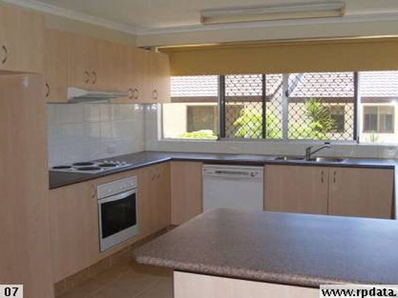 11 Riverview Parade, Surfers Paradise QLD 4217