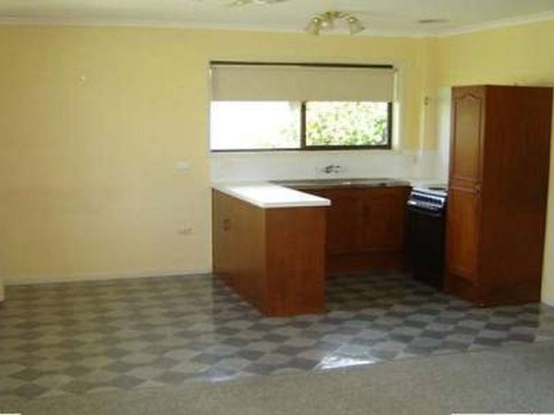 4/13 Armrick Avenue, Broadbeach QLD 4218