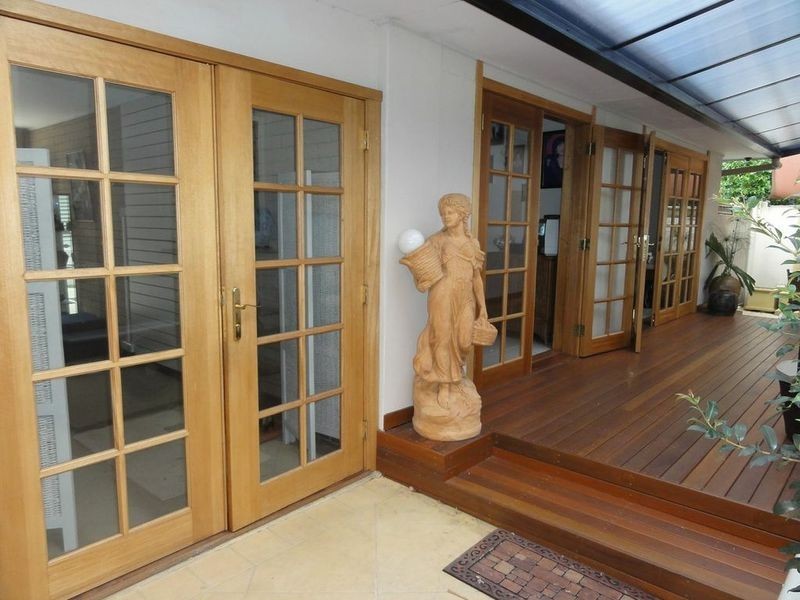 17 Bundall Road, Surfers Paradise QLD 4217