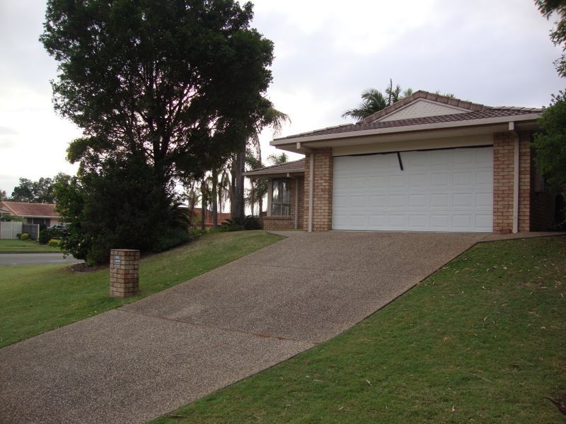 2 Ridgewood Court, Burleigh Waters QLD 4220