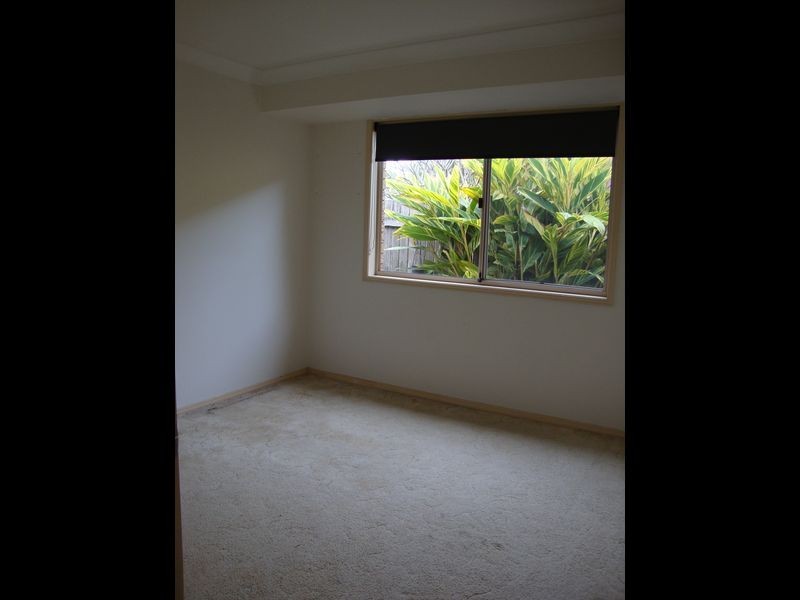 2 Ridgewood Court, Burleigh Waters QLD 4220