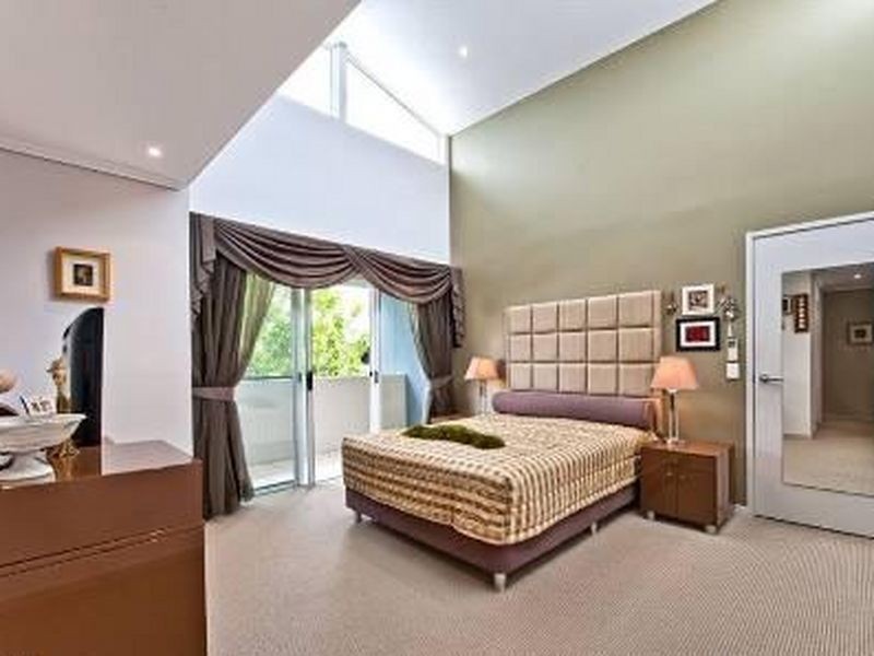 Varsity Lakes QLD 4227