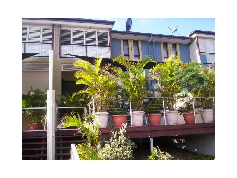 Broadbeach Waters QLD 4218