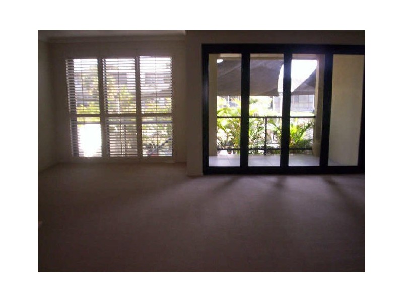 Broadbeach Waters QLD 4218