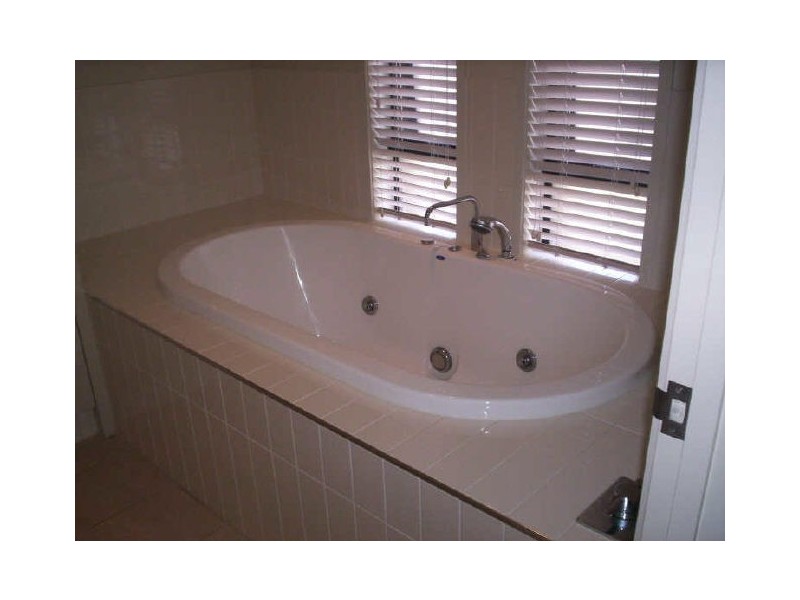 Broadbeach Waters QLD 4218