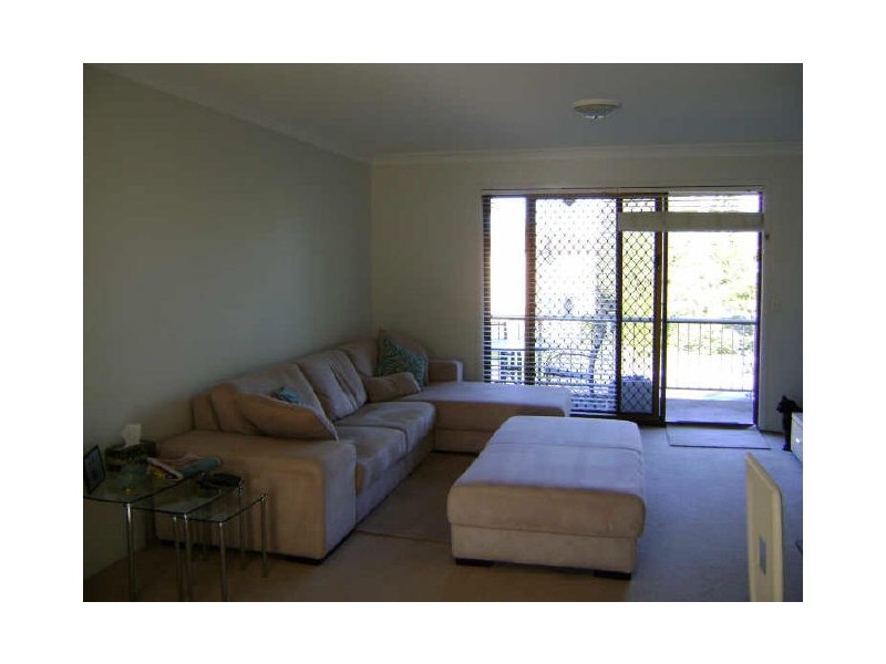 4/9 Duet Drive, Mermaid Waters QLD 4218