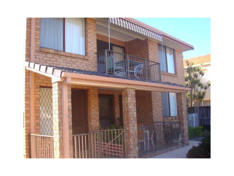 31 Anembo St, Chevron Island QLD 4217