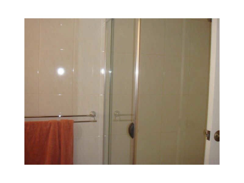 31 Anembo St, Chevron Island QLD 4217