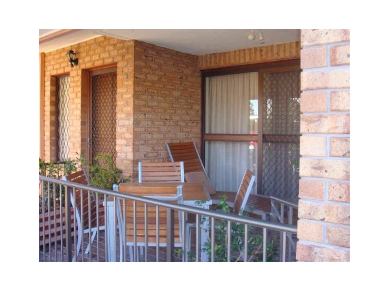 31 Anembo St, Chevron Island QLD 4217