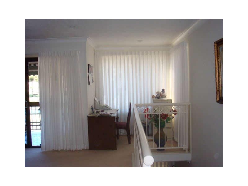 31 Anembo St, Chevron Island QLD 4217