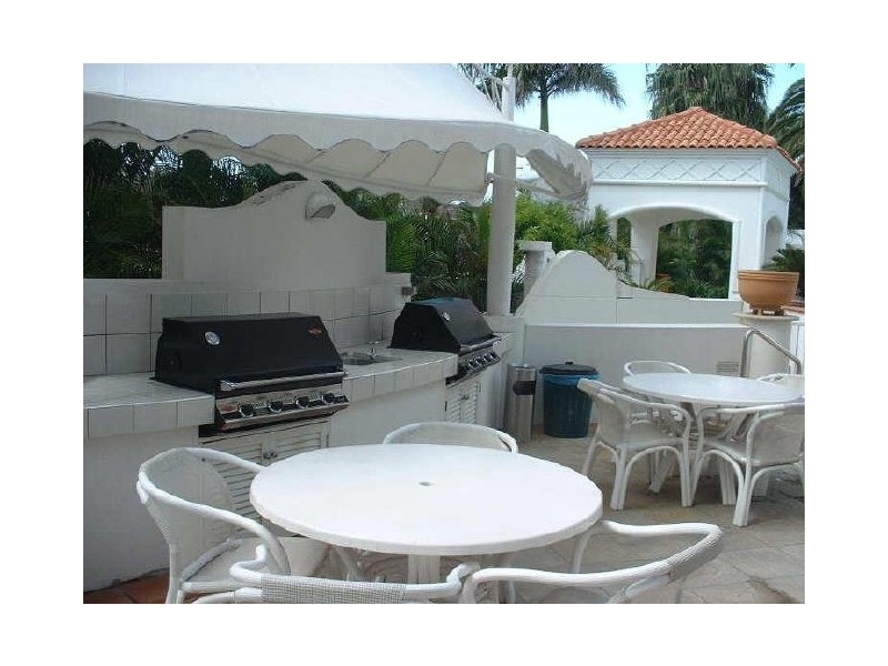 3086/2623 Gold Coast Highway, Broadbeach QLD 4218