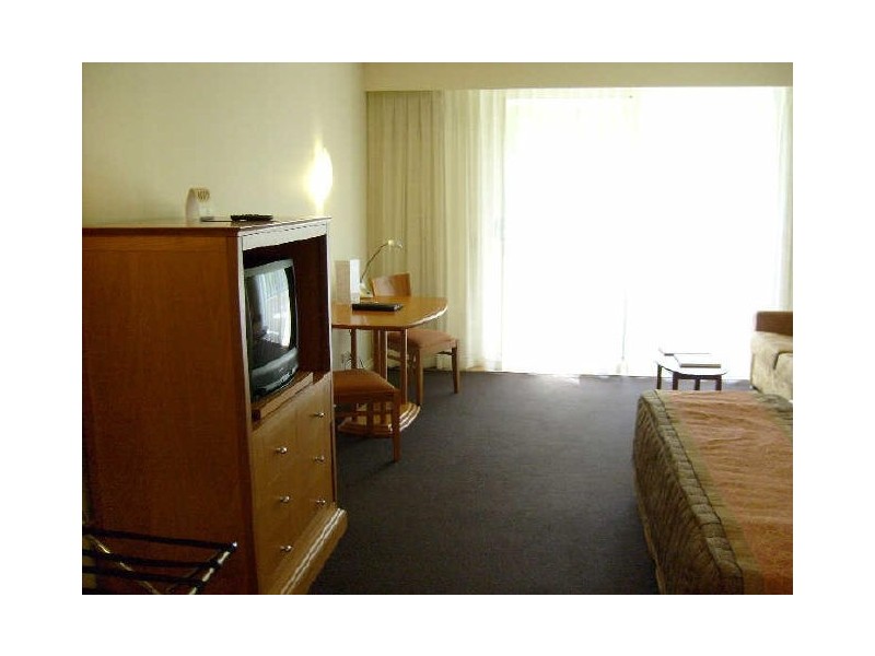 1808/64 Palm Meadows Drive, Carrara QLD 4211