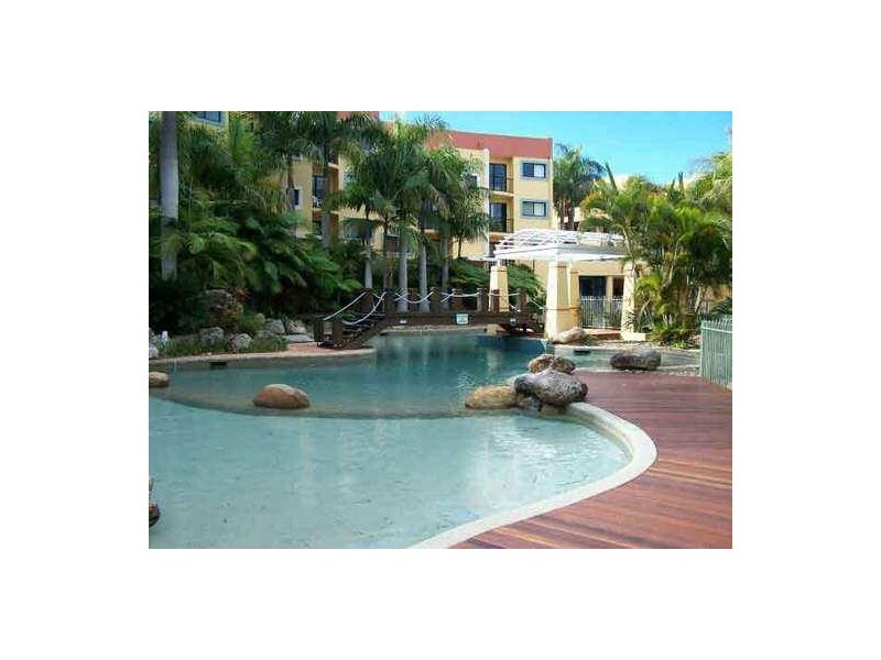 B9/ Great Hall Drive, Miami QLD 4220