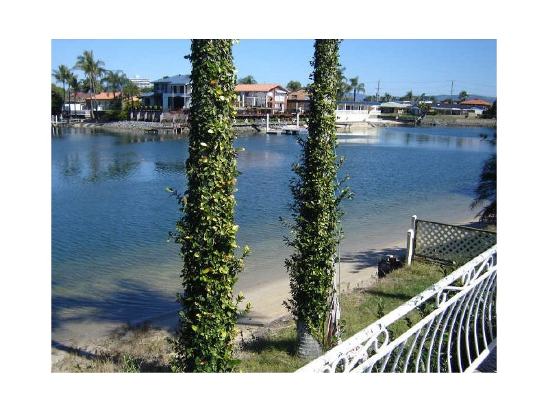 Broadbeach Waters QLD 4218