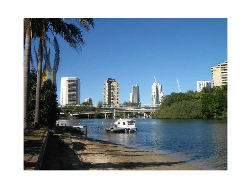 Broadbeach Waters QLD 4218