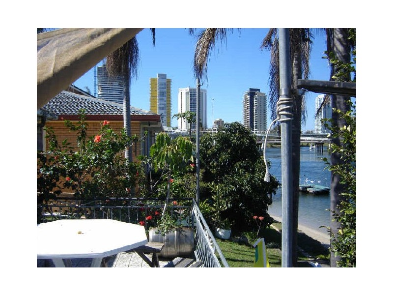 Broadbeach Waters QLD 4218