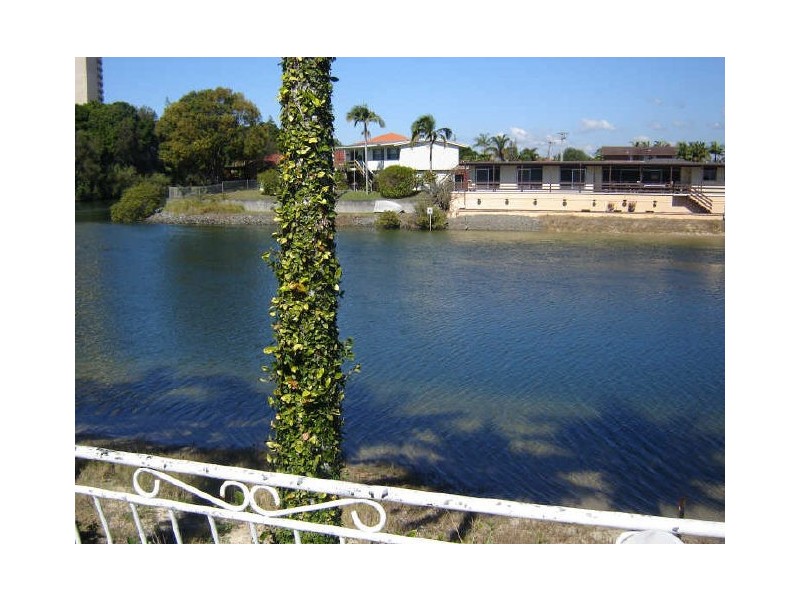 Broadbeach Waters QLD 4218