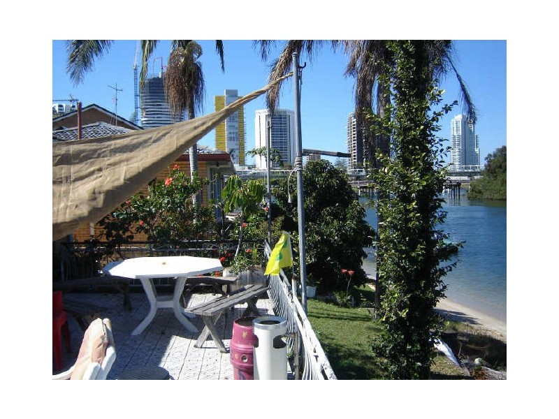 Broadbeach Waters QLD 4218