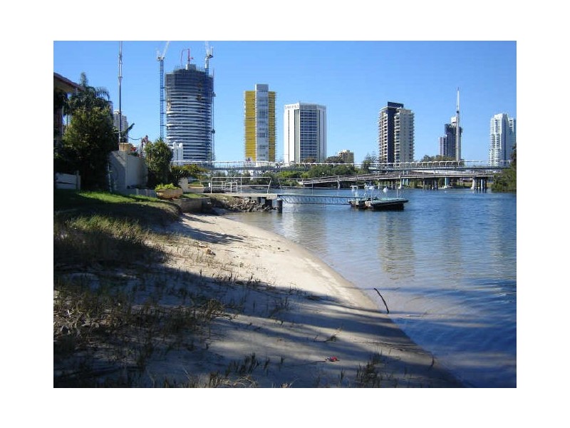 Broadbeach Waters QLD 4218