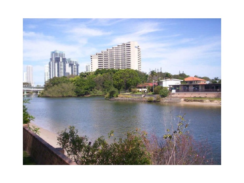 Broadbeach Waters QLD 4218