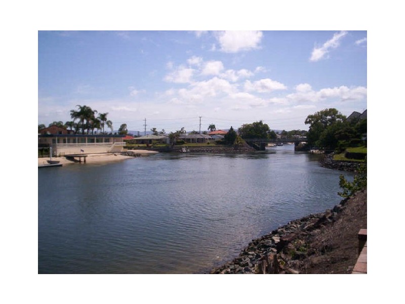 Broadbeach Waters QLD 4218