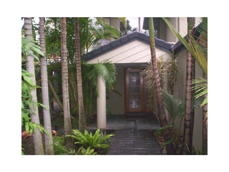 58 Cayman Drive, Clear Island Waters QLD 4226