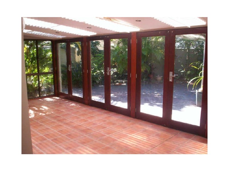 58 Cayman Drive, Clear Island Waters QLD 4226