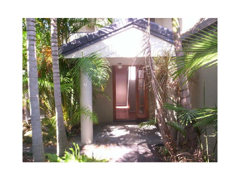 58 Cayman Drive, Clear Island Waters QLD 4226