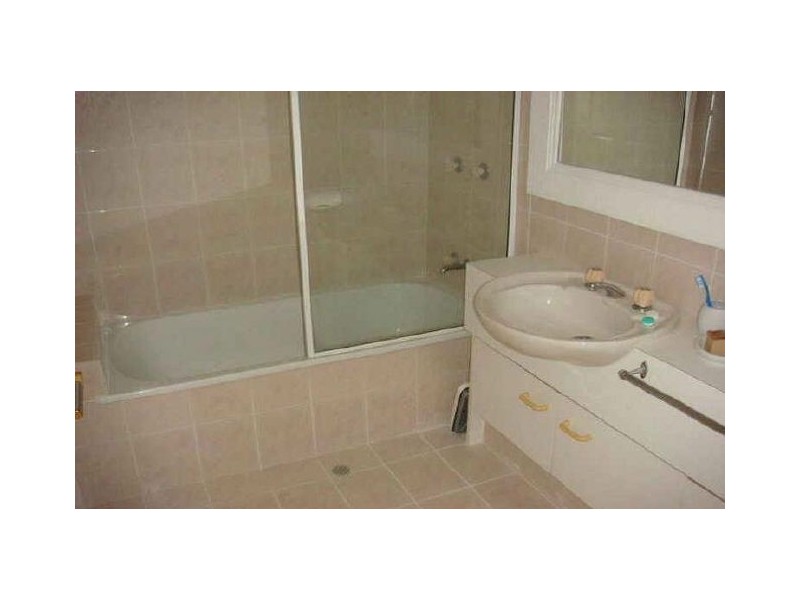 12/140 Surf Parade, Broadbeach QLD 4218