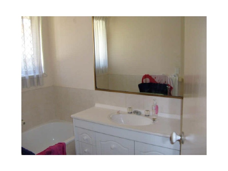 2/139 Central Street, Labrador QLD 4215