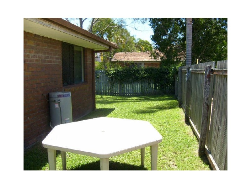 2/139 Central Street, Labrador QLD 4215