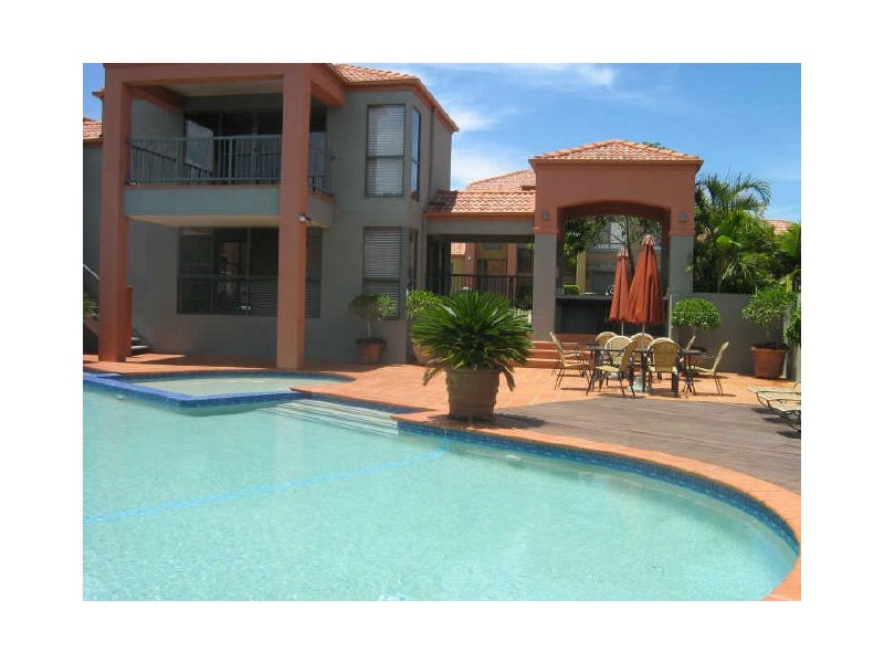 Clear Island Waters QLD 4226