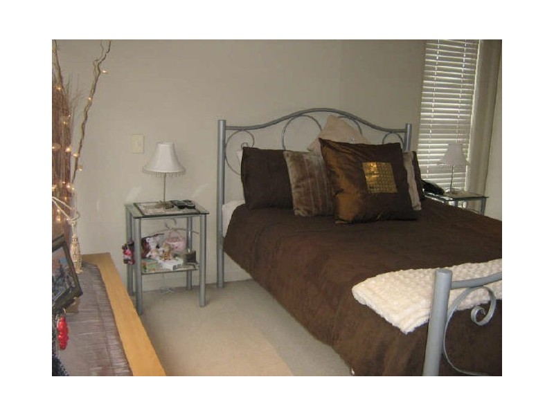 Clear Island Waters QLD 4226