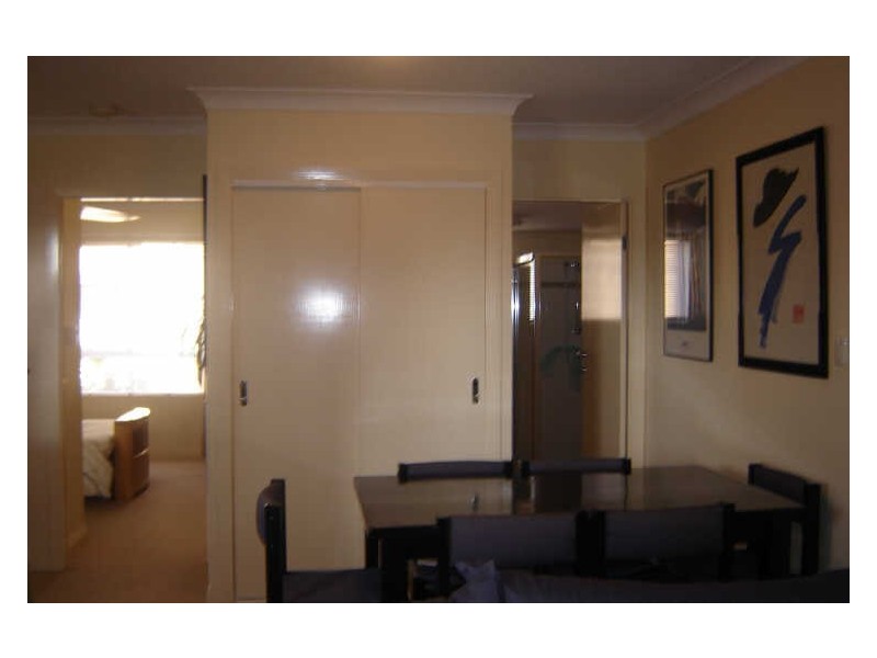 31-33 Mawarra Street, Chevron Island QLD 4217