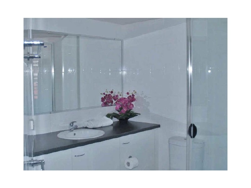 4A/18 Aubrey Street, Surfers Paradise QLD 4217
