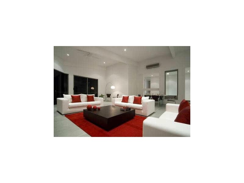 2/2089 Gold Coast Hwy, Miami QLD 4220