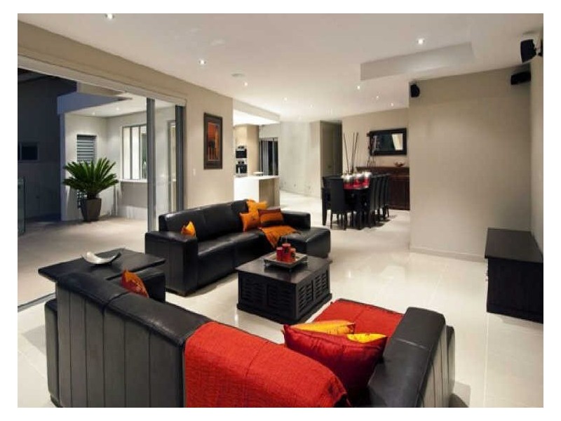 21 Etna St, Surfers Paradise QLD 4217