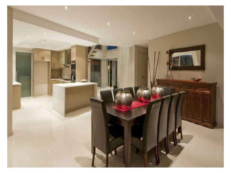 21 Etna St, Surfers Paradise QLD 4217