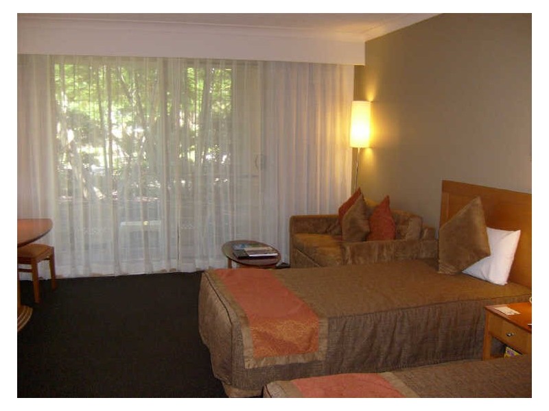 Carrara QLD 4211