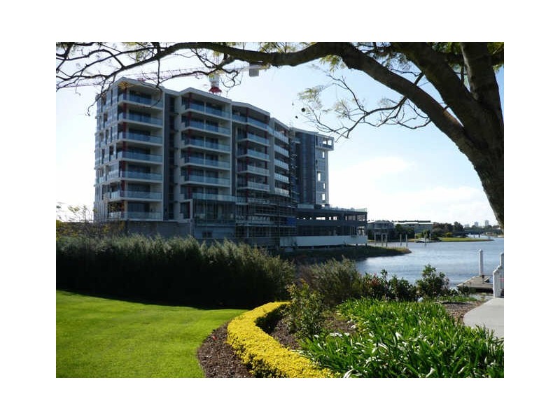 135 Lakelands Drive, Merrimac QLD 4226