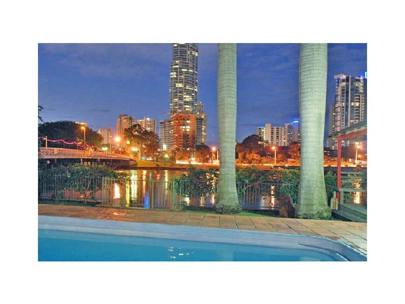 Isle Of Capri QLD 4217