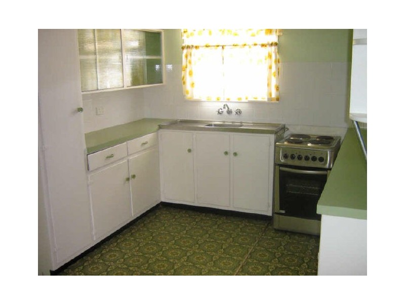 13 Jubilee Avenue, Broadbeach QLD 4218