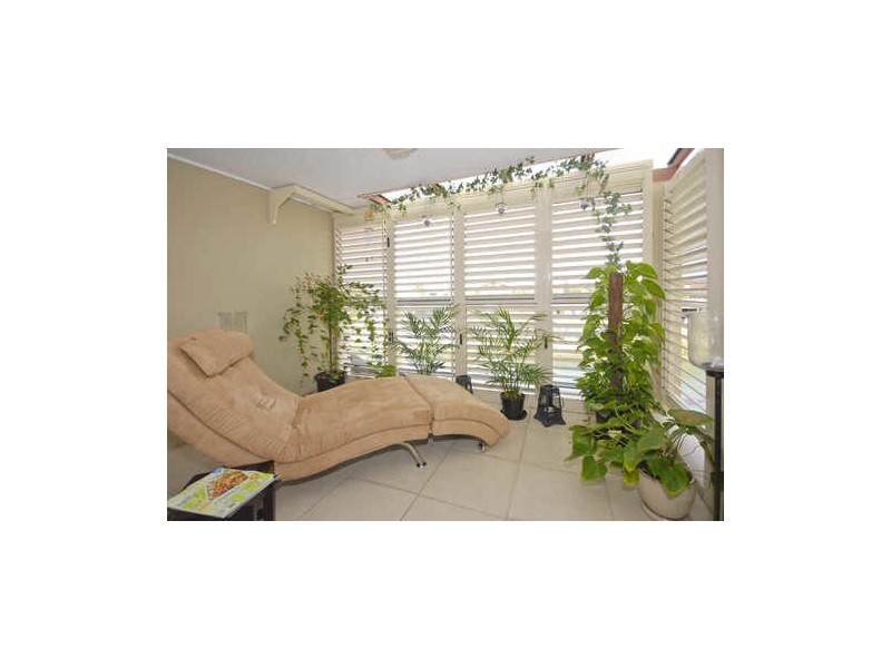 1/5 Miami Key, Broadbeach Waters QLD 4218