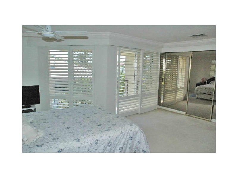 15 Marseille Ct, Bundall QLD 4217